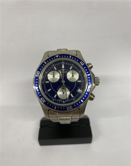 Watch Wyler Vetta Man in Steel 11977.060 - 11977.060